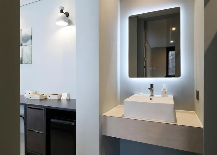 Отель The Designers National 3*